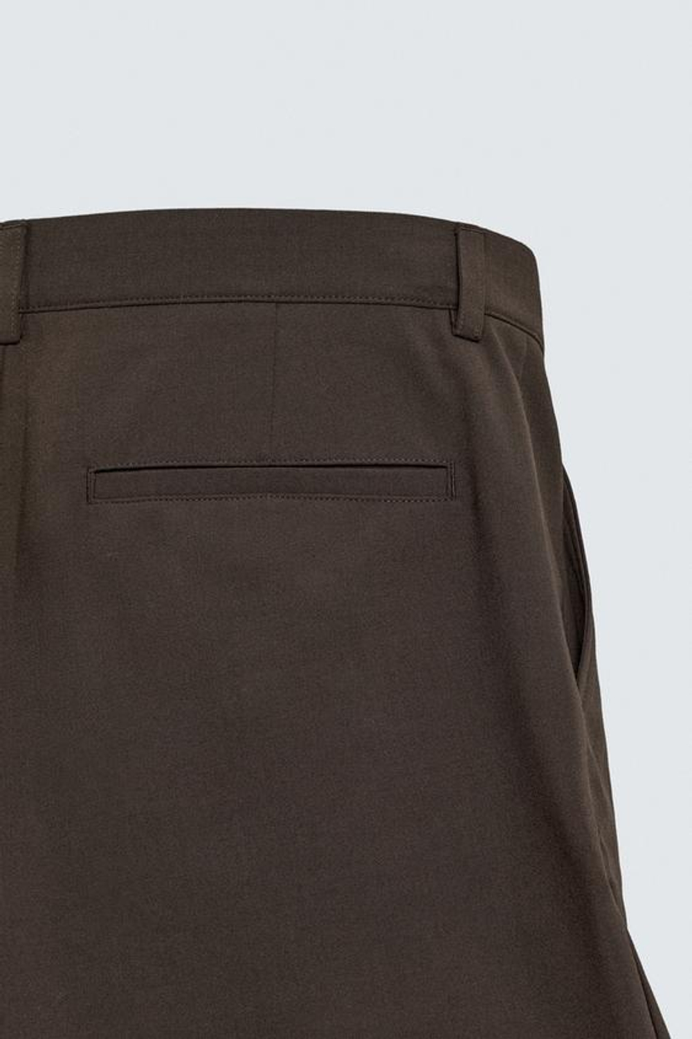 ZARA БЕРМУДЫ RELAXED FIT СО СКЛАДКАМИ, ШОКОЛАДНЫЙ