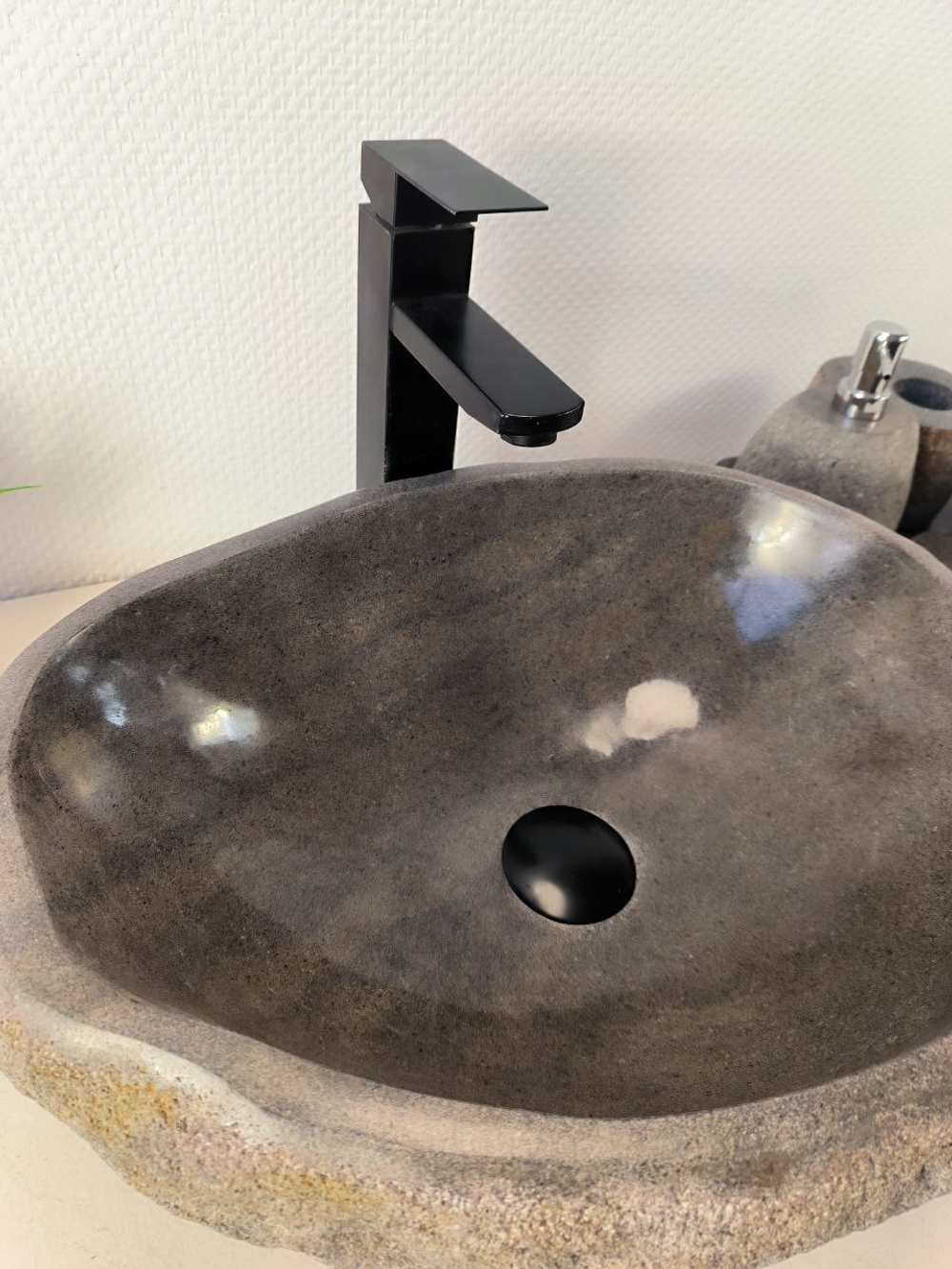 Раковина из речного камня RS-65977 47х38х15 из натурального камня