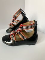 Новые лаковые туфли Burberry, 25