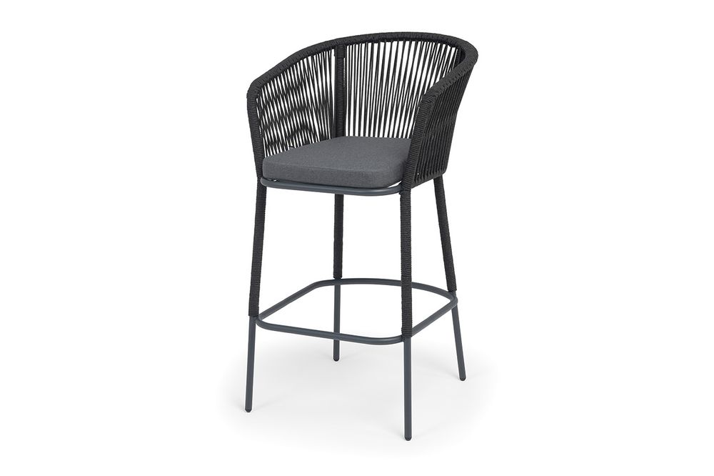 "Марсель" стул барный плетеный из роупа, каркас из стали темно-серый (RAL7024) муар, роуп темно-серый круглый, ткань темно-серая 027 NEW