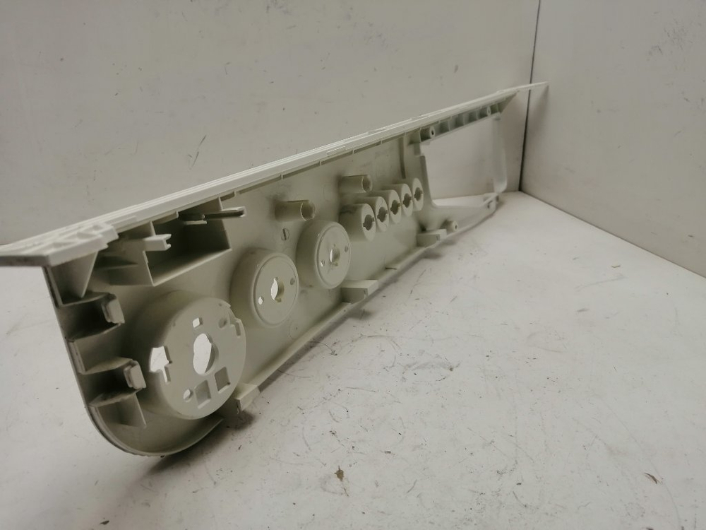 WS105TX кт100 Лицевая панель для стиральной машины Indesit 250001979 б/у
