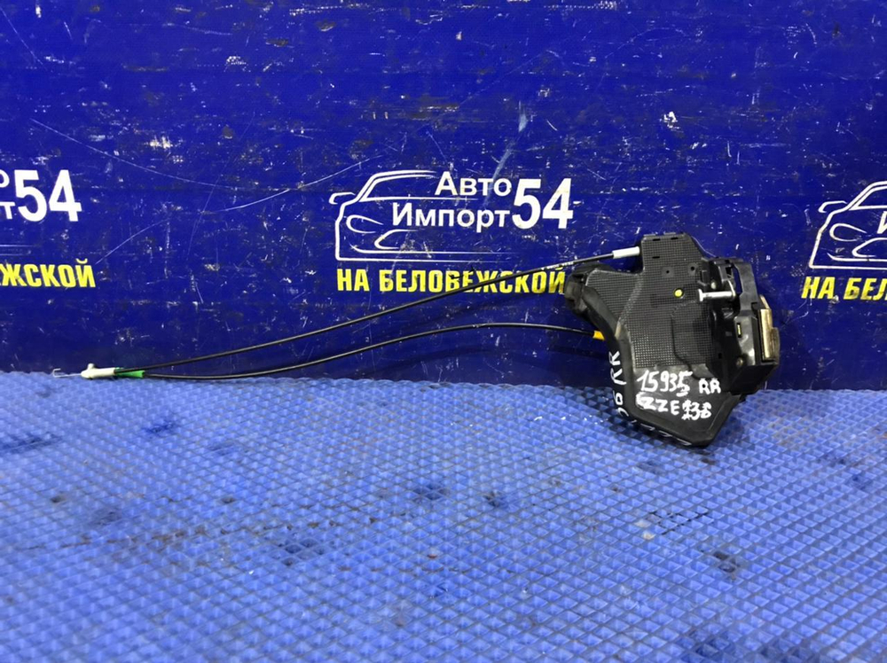 Замок двери задней правой TOYOTA VOLTZ 2002-2004