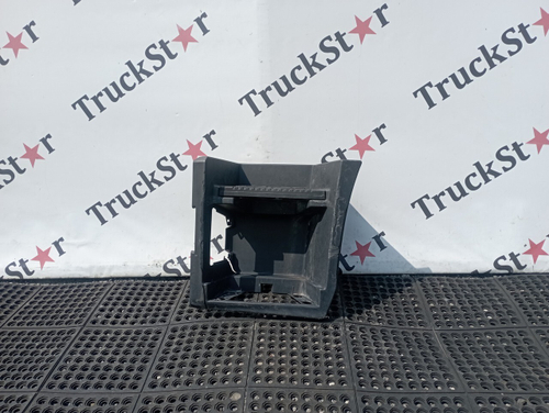 Корпус (дефект) подножек левый 2020г.