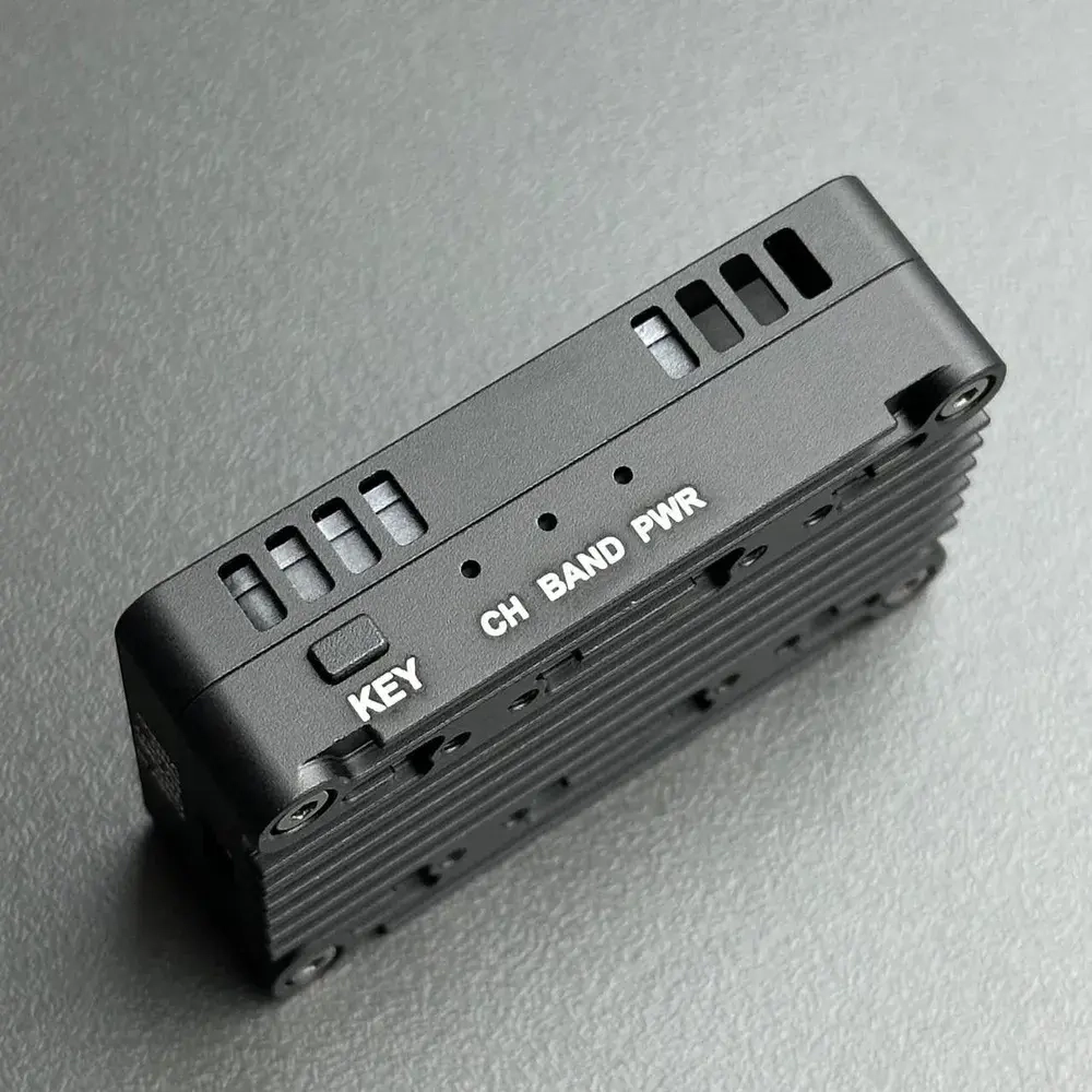 Видеопередатчик Foxeer Reaper 3.3G 4W 40CH VTx Tramp