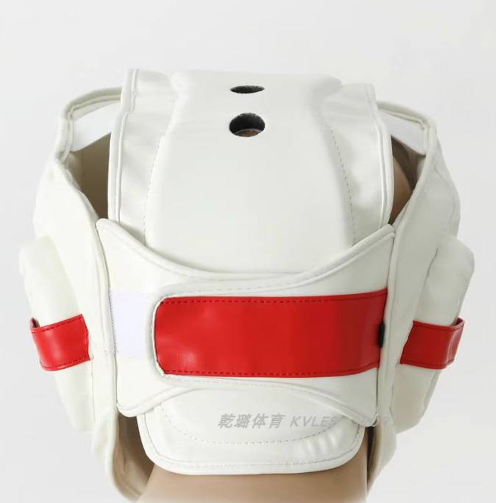 Шлем с металлической решеткой для каратэ