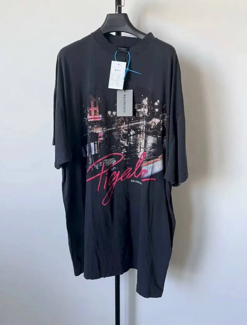 Футболка Balenciaga