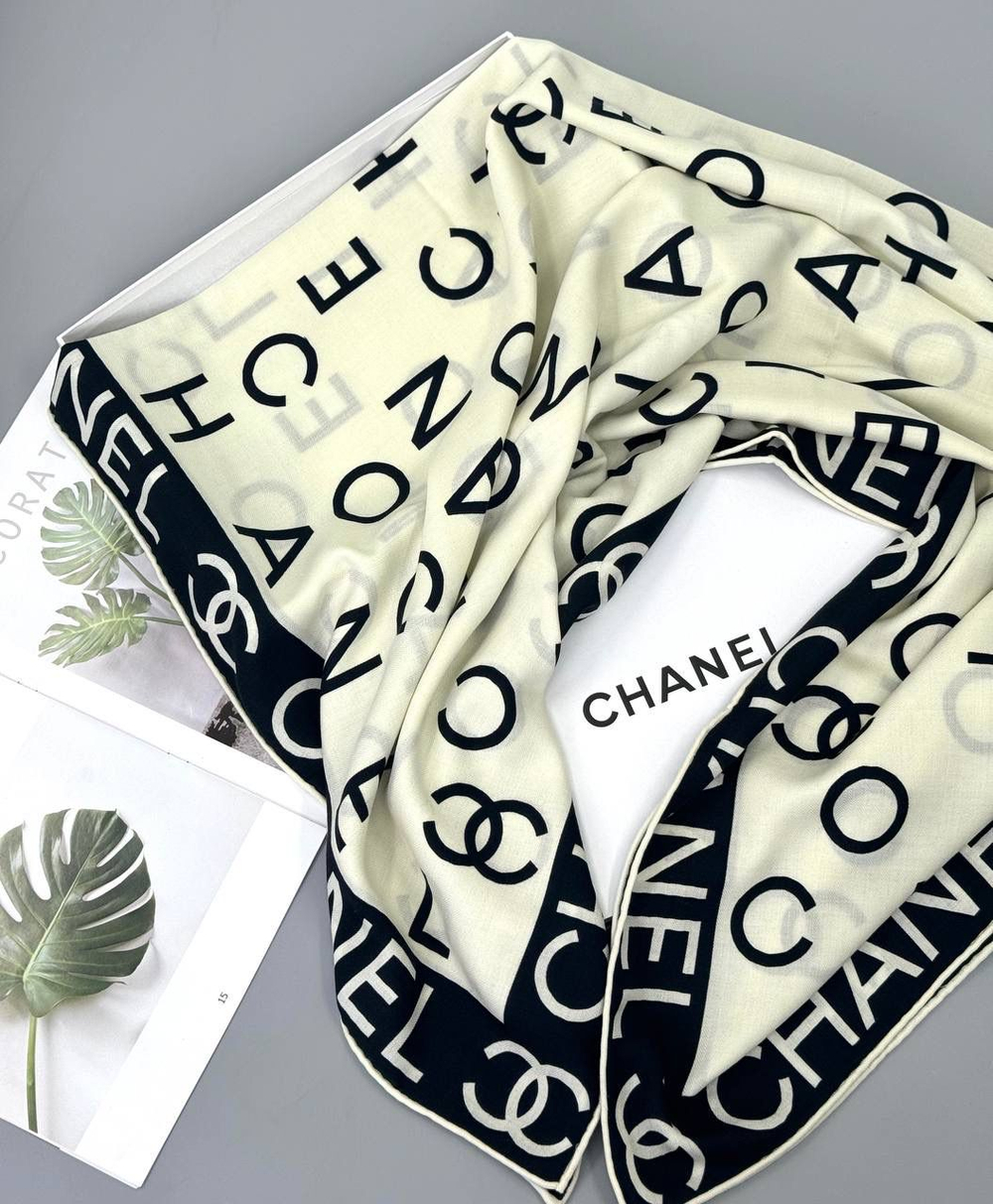 Платок CHANEL