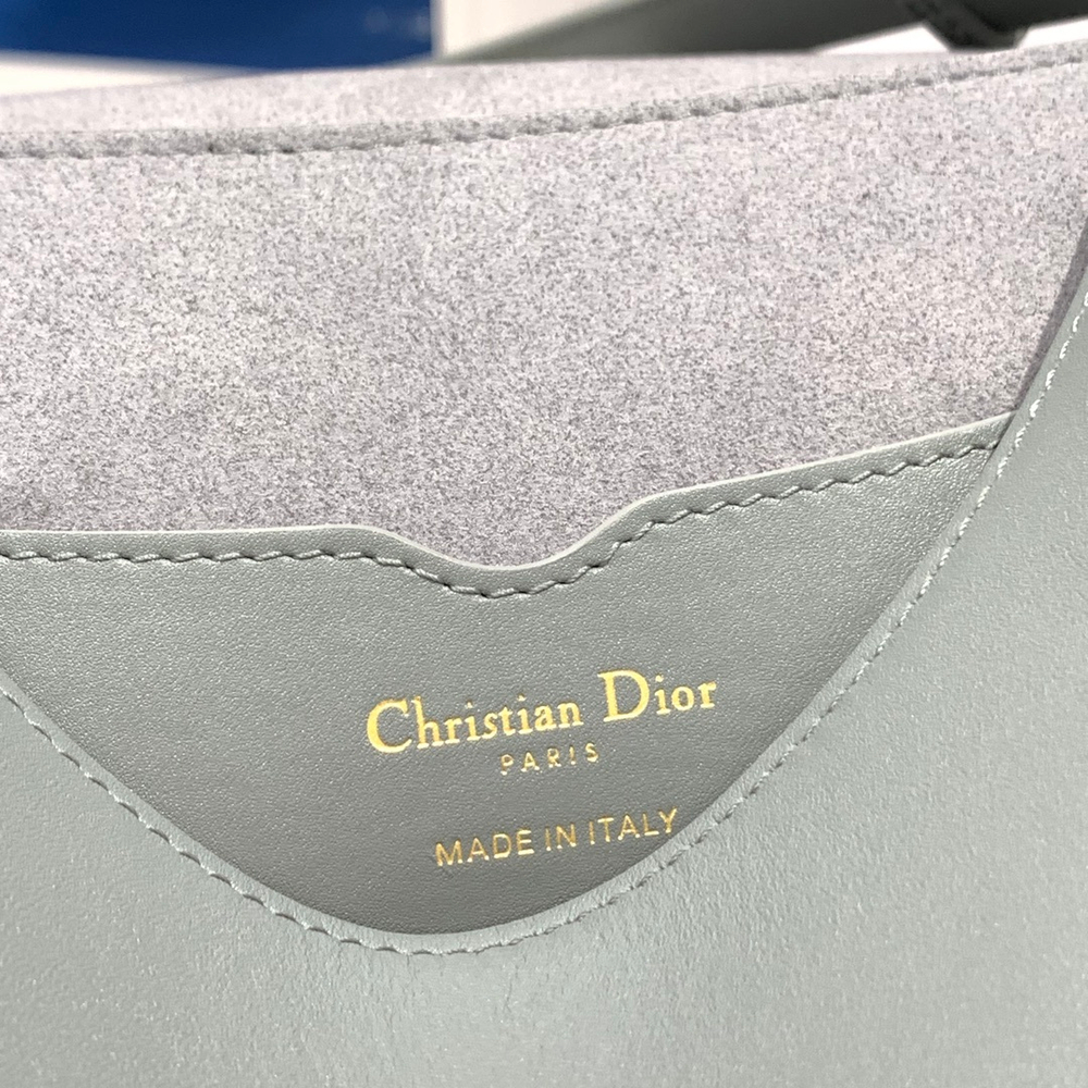 Christian Dior Bobby Bag 22 cm