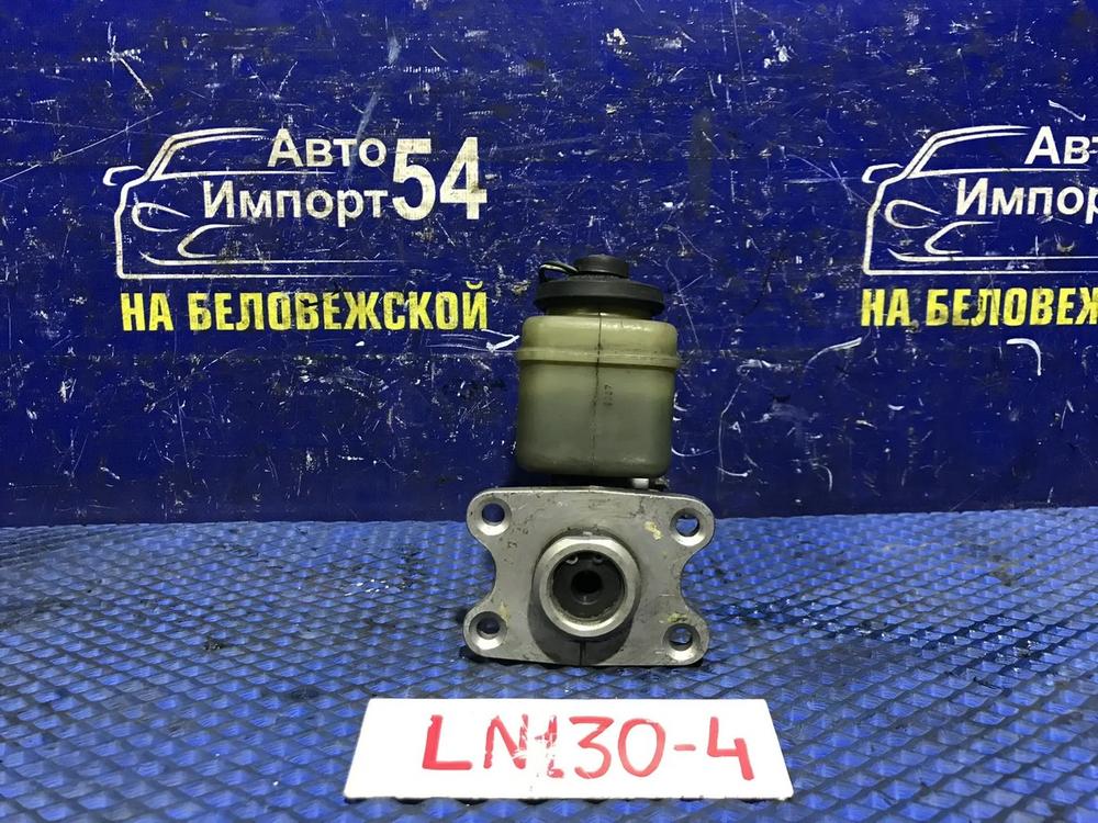 Главный тормозной цилиндр TOYOTA HILUX SURF 1992