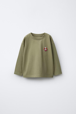 ZARA ФУТБОЛКА С ПРОРЕЗИНЕННЫМ ПРИНТОМ ЖИВОТНОГО, ХАКИ