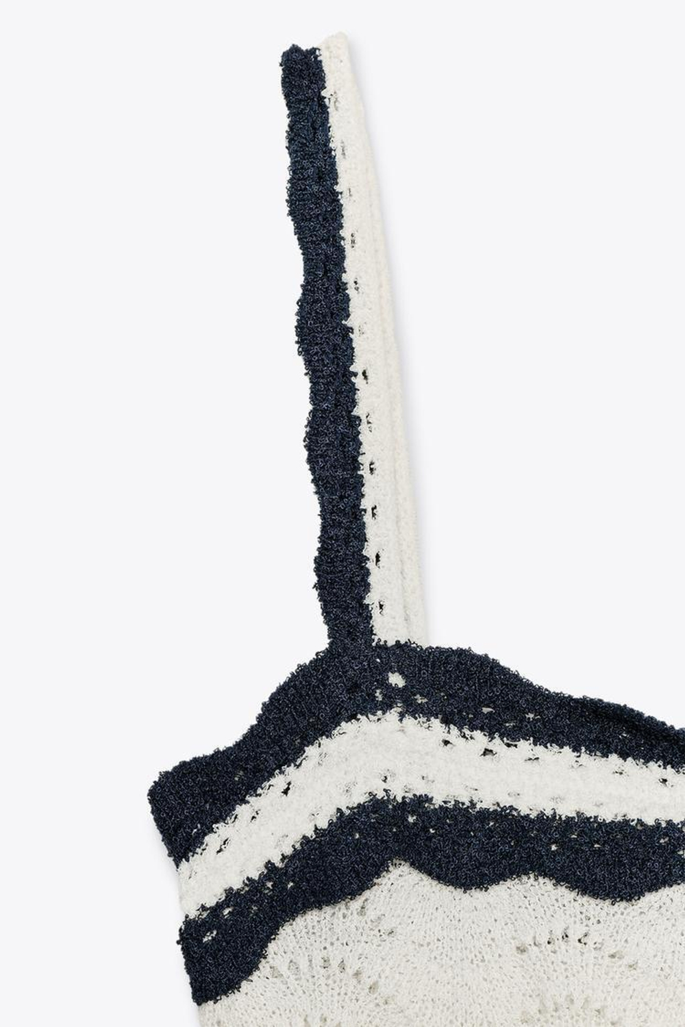 ZARA ТОП С КОНТРАСТНЫМИ ВОЛАНАМИ, ЭКРЮ/ТЕМНО-СИНИЙ