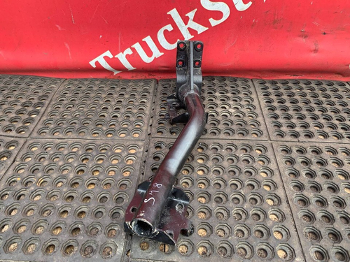 Кронштейн корпуса подножек правый 2024г