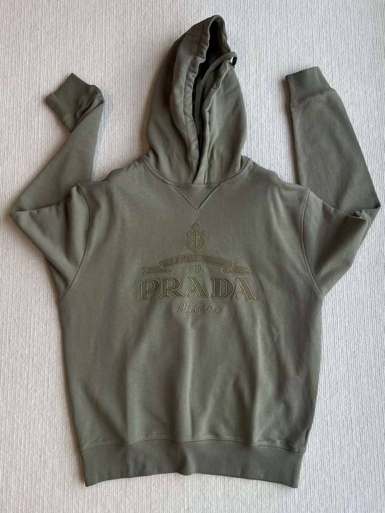 Очки Prada