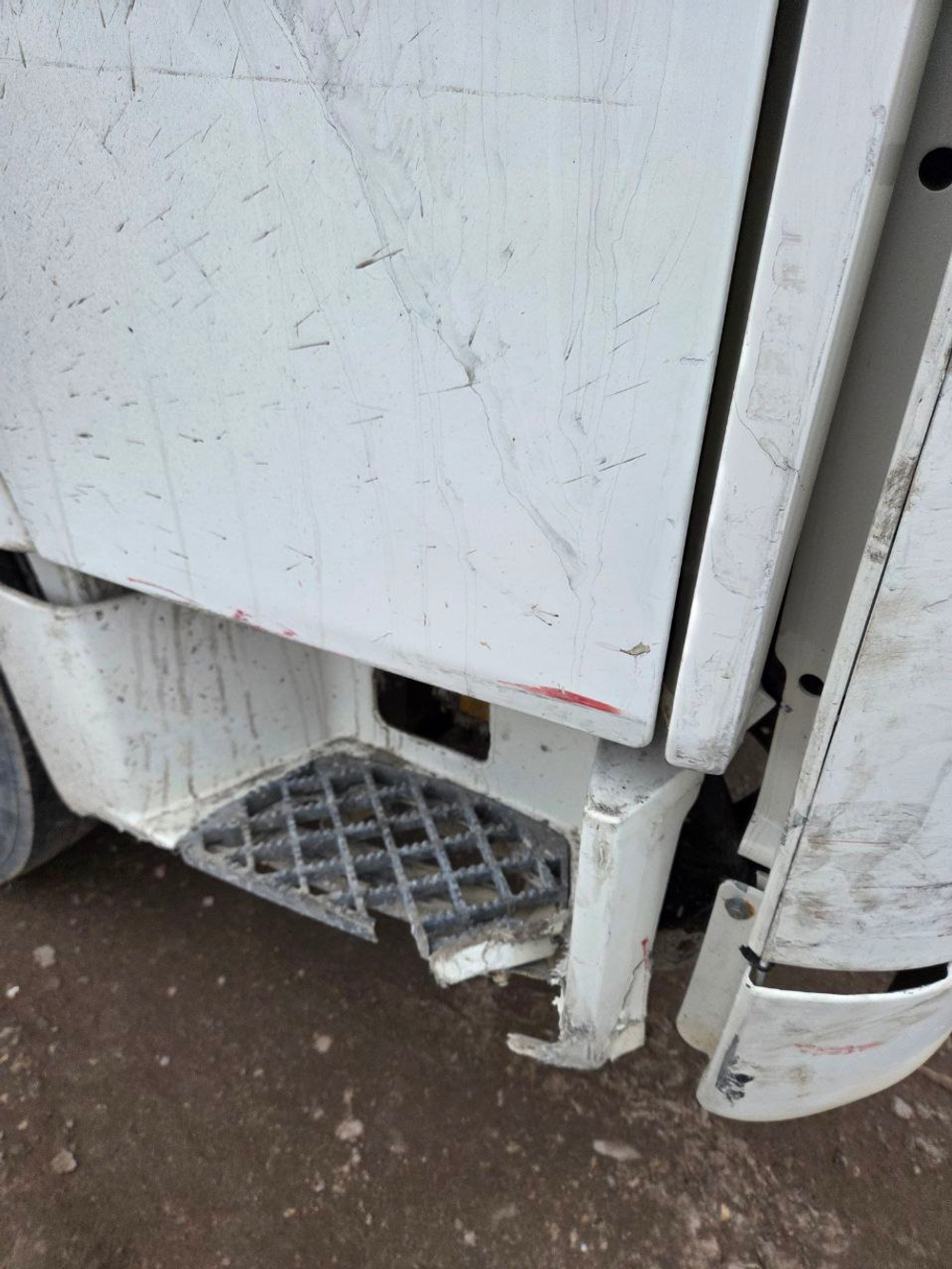 SITRAK C7H 4x2 Седельный тягач ZZ4186V391HE (Дизельный, 12,4 л, 480 л.с., МТ)