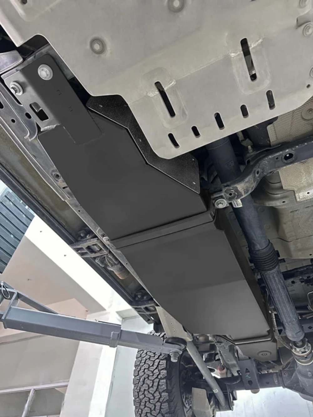 Замена основного бака на 115 литров для Ford Bronco Raptor 3.0TT 2022+ Форд Бронко Раптор бензобак