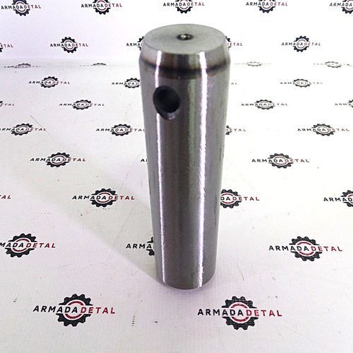 Палец (Правая сторона, крепление штока ГЦ подъема к передней стреле) | 6109683M1 | TMP