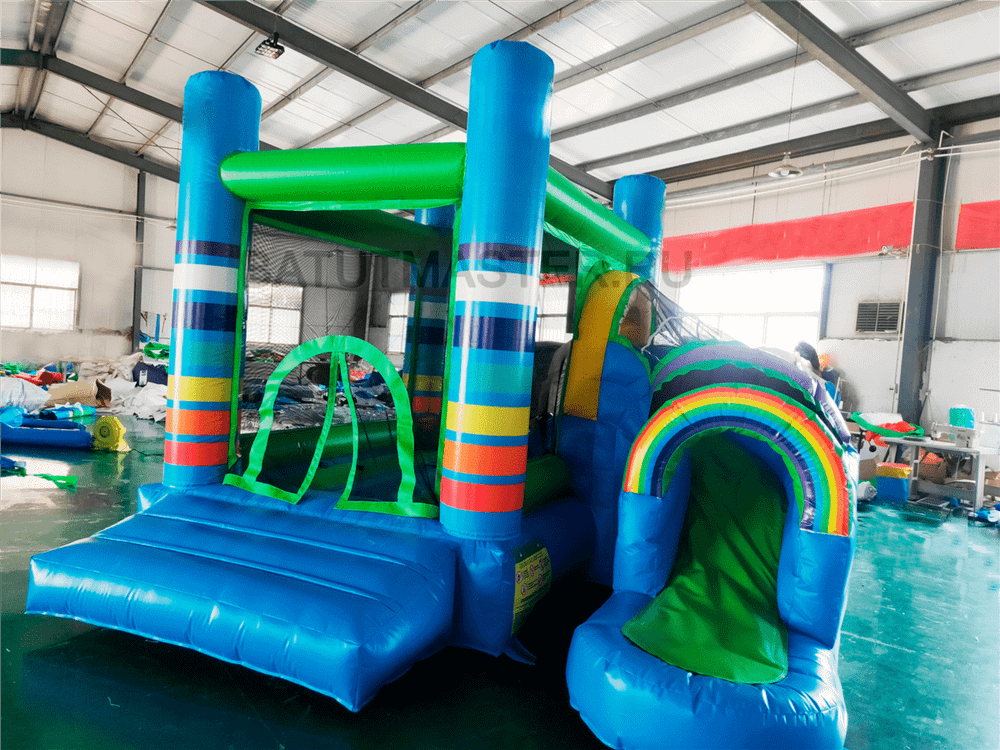 Детский надувной батут "Радужный"