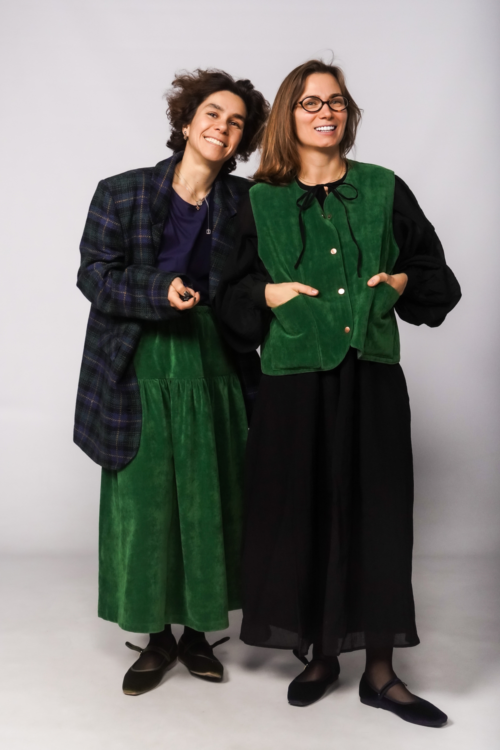 Жилет стеганый из бархата, "12 месяцев"