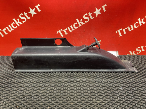 Накладка ручки бардачка левая 2019г