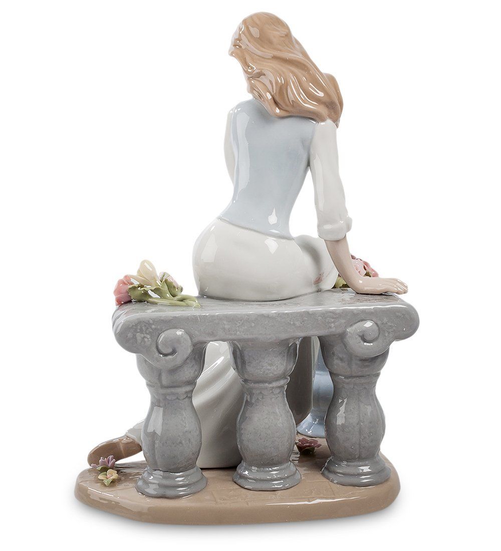 CMS-15/10 Фигурка «Девушка» (Pavone)