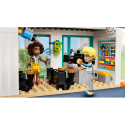 LEGO Friends — Международная школа Хартлейк 41731