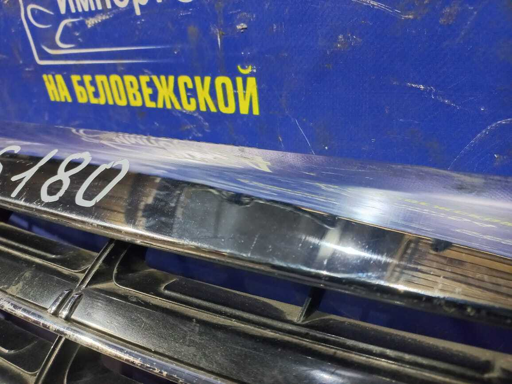 Решетка радиатора TOYOTA CROWN 2004
