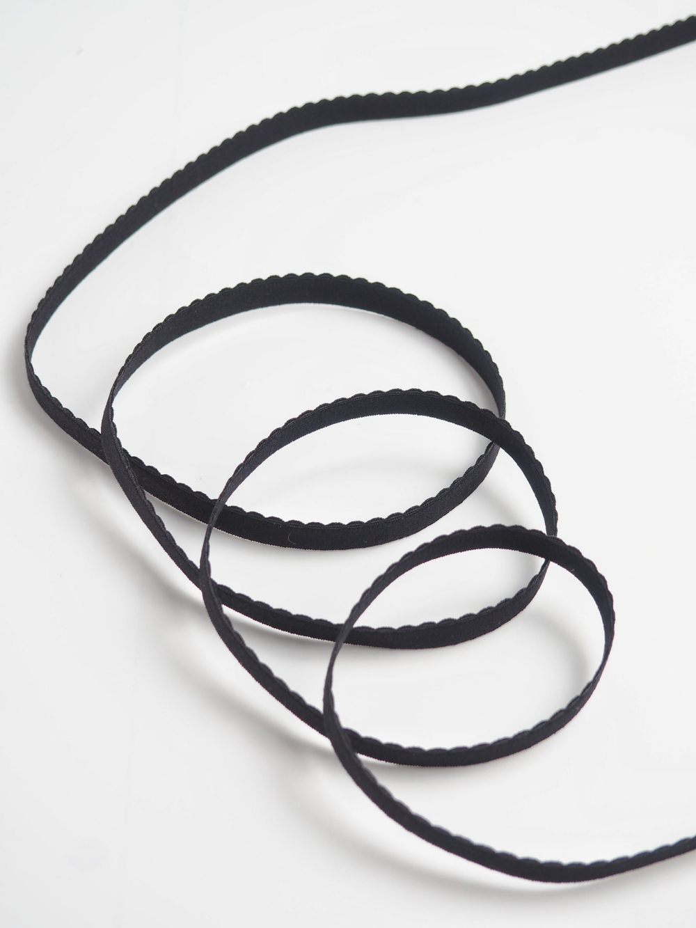 Резинка отделочная черная ажурная ширина 10 мм с учетом фестона