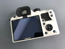 Samsung NX11 Kit 18-55mm 3.5-5.6 i-Function