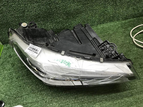 Битая Фара правая BMW X3 G01 (17-21) Adaptive LED