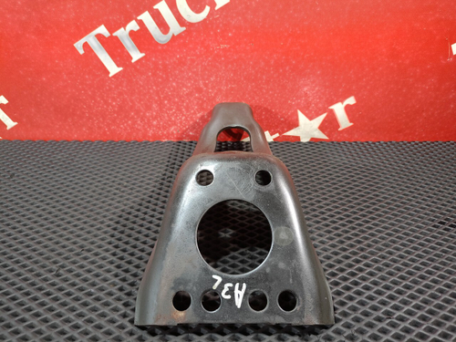 Кронштейн амортизатора переднего верхний