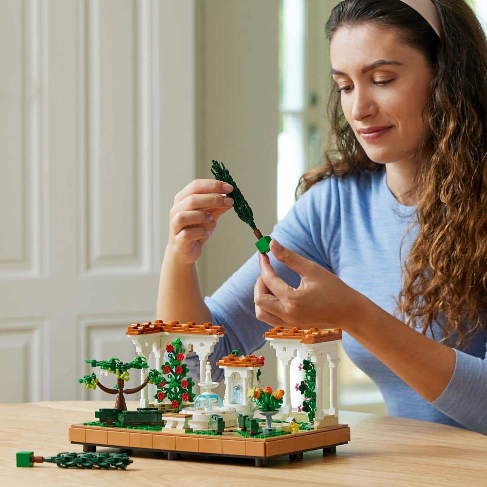 LEGO Icons - Фонтан в саду 10359