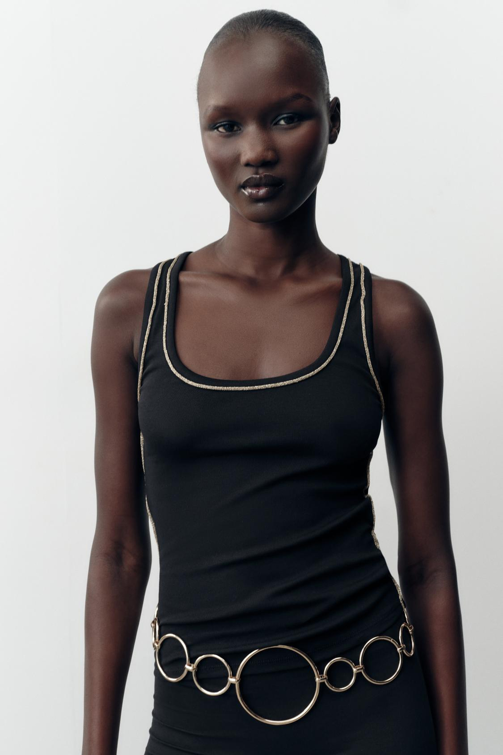 ZARA ТОП С КОНТРАСТНОЙ ОТДЕЛКОЙ И БЛЕСТЯЩЕЙ НИТЬЮ, ЧЕРНЫЙ