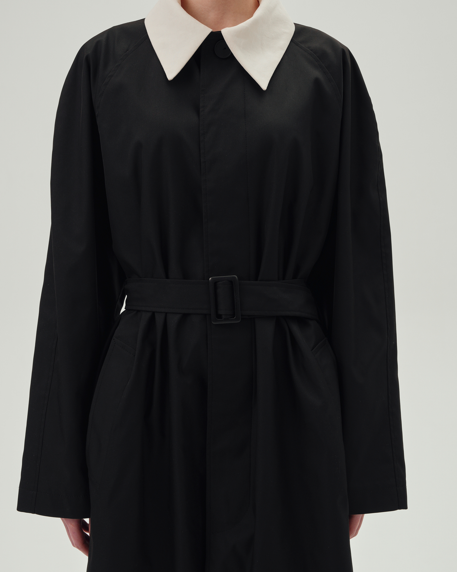 Тренч Le Beige (Ле беж) черный с белым воротником