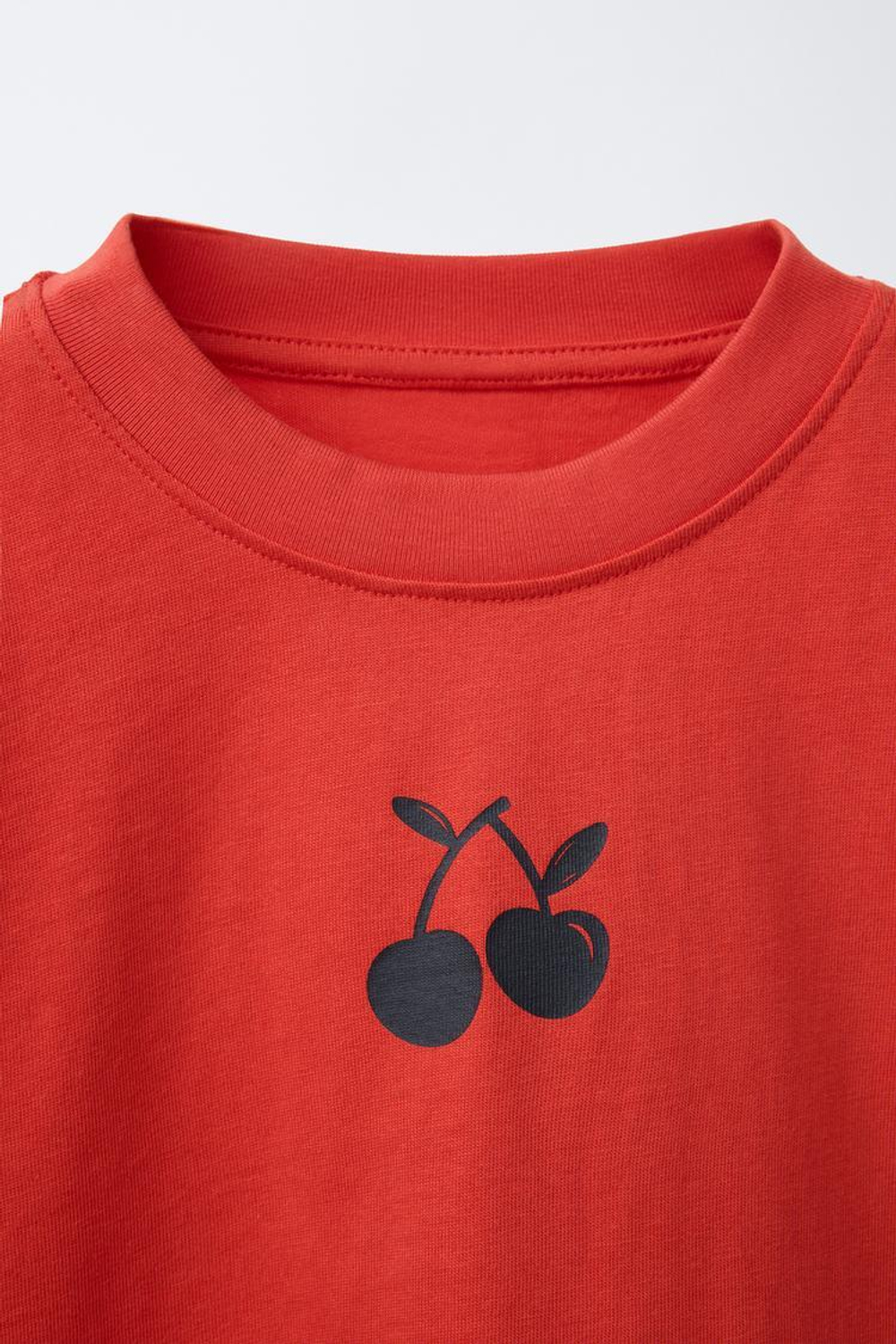 ZARA ФУТБОЛКА С РЕЛЬЕФНЫМ ПРИНТОМ, КРАСНЫЙ