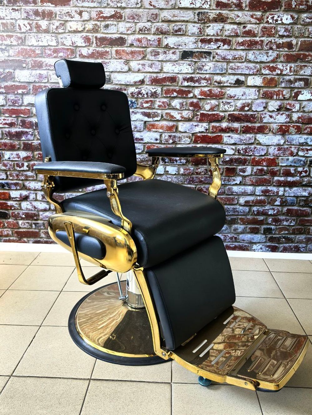 Кресло парикмахерское для барбершопа Пабло Голд