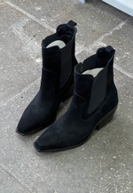 Казаки // Grace // Suede