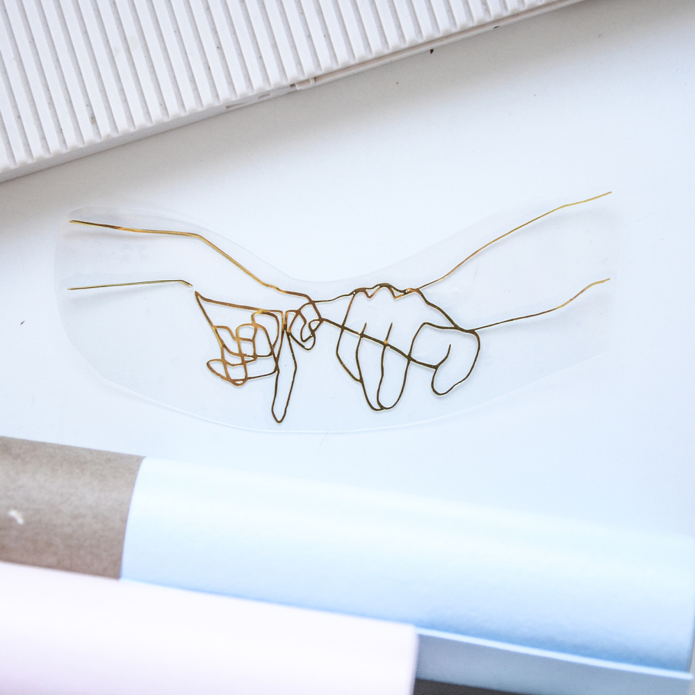 Надпись из термотрансферной пленки "Руки"