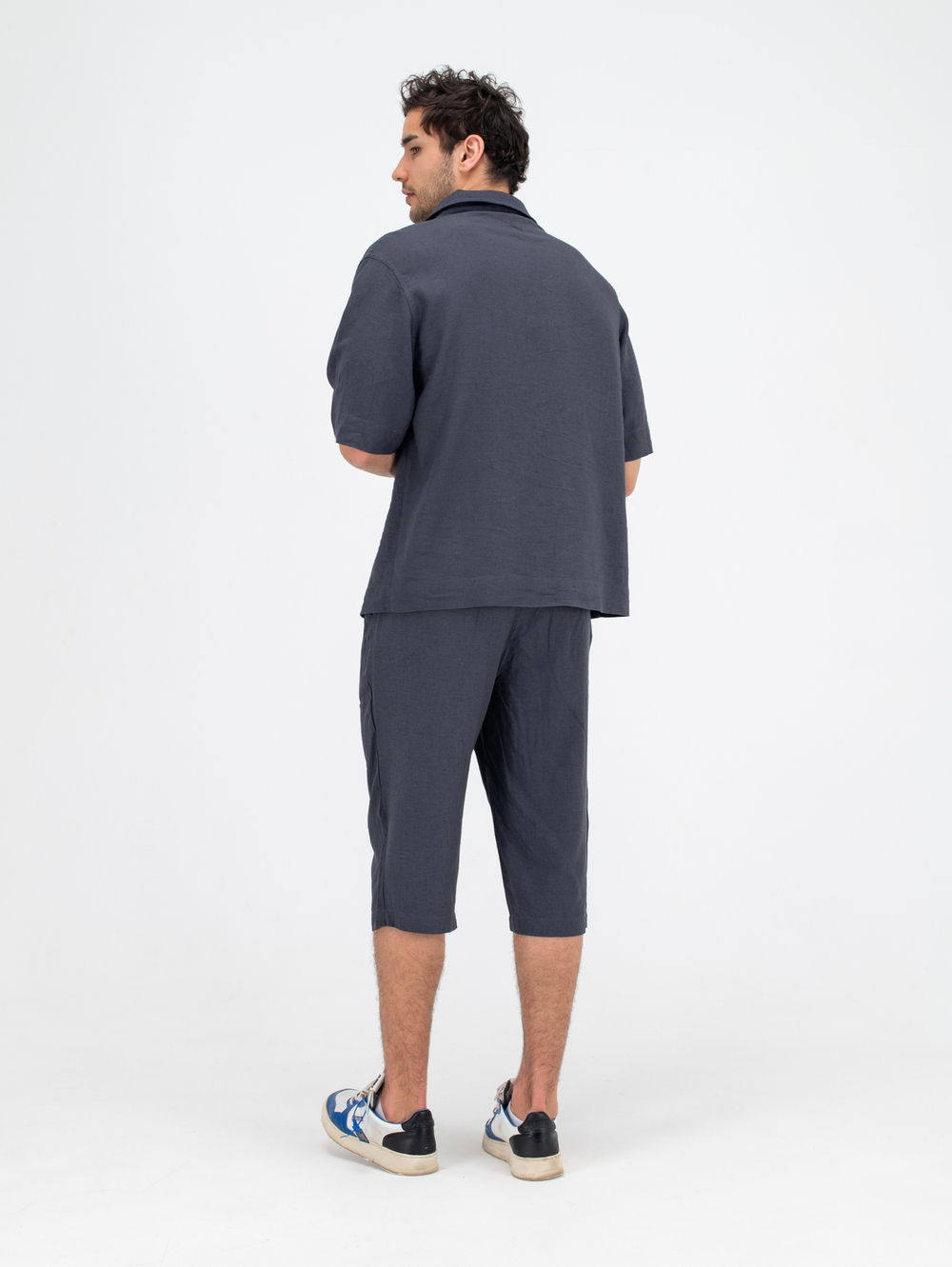 Костюм льняной с шортами. Графит