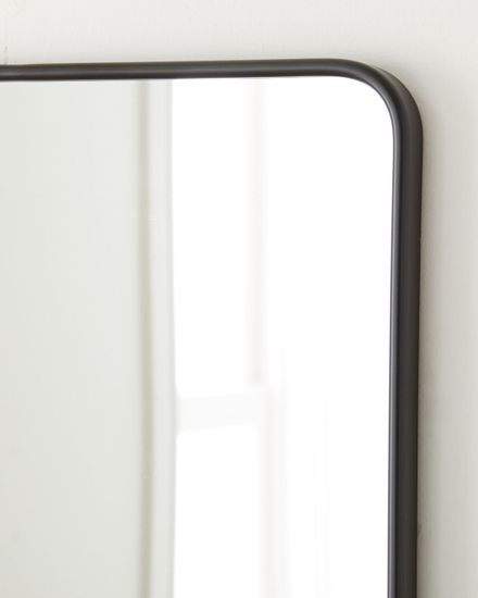 Зеркало в чёрной раме “Теони”