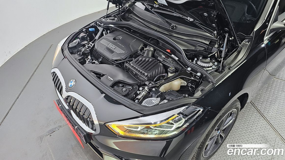 BMW 1 Series (F40) 120i Sports (06.2023)