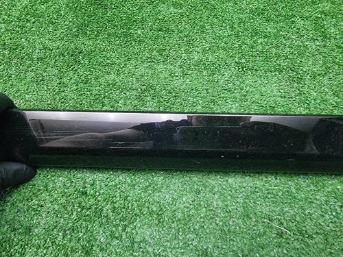 Накладка двери передняя правая BMW X7 G07 (19-нв)