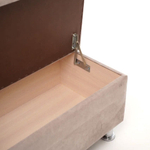 Стильный компактный диван Фабрики ОНИКС из практичного и износостойкого материала с оригинальным дизайном, вместительным ящиком для хранения, мягким наполнителем для дома, дачи и офиса