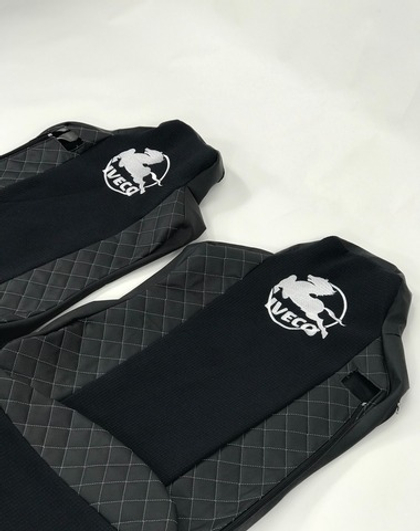 Чехлы модельные стеганные кожа + аликанте вышивка IVECO STRALIS от 2002- I61 Польша CLASSIC