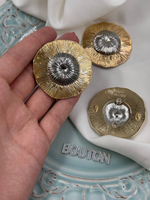 Пуговицы биколорные массивные рельефные