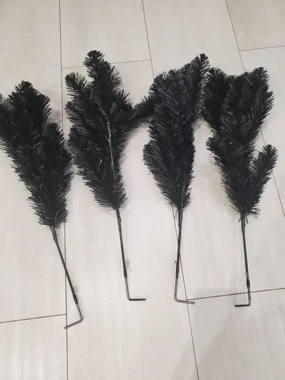 Искусственная черная елка «Чёрная жемчужина» 210 см / 2.1 м