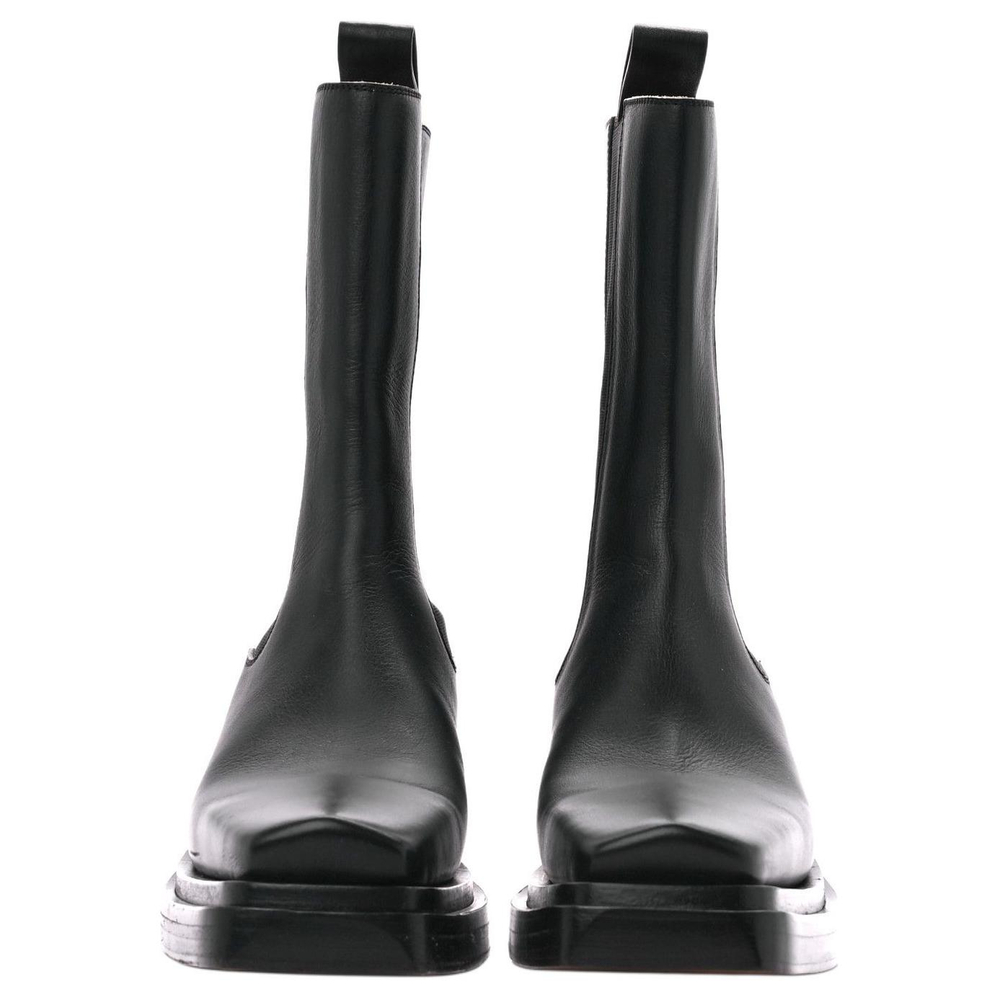 Bottega Veneta Short Chelsea Boots Women"s Black