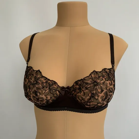 Вышивка на сетке телесная/лео 23 см