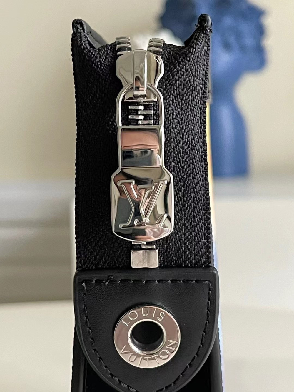 Louis Vuitton Pochette Voyage MM