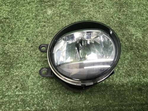 ПТФ левая Toyota Camry XV50 XV70 (2017-2021) LED