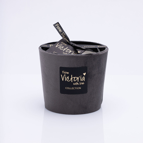 Свеча ароматическая 400г Victoria with Love Velvet grey